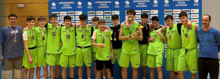 zmagovalna šolska ekipa OŠ Miroslav Vilhar